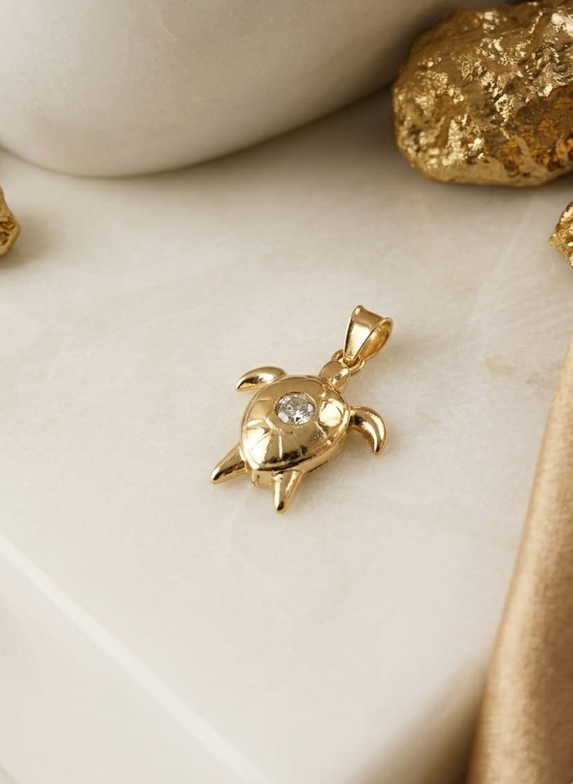 Dije de Tortuga con Zircón 18k