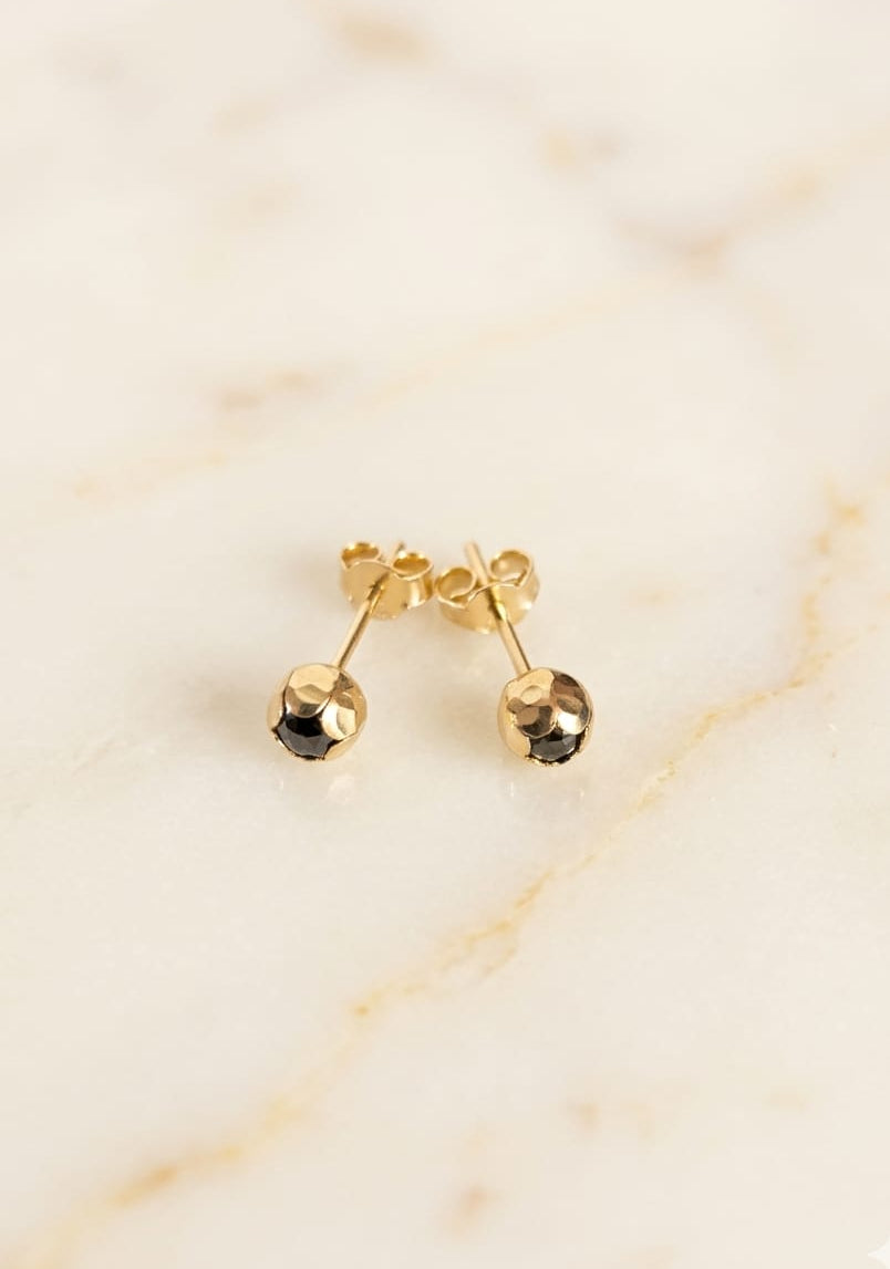Zarcillos de oro amarillo 18k con piedra oscura