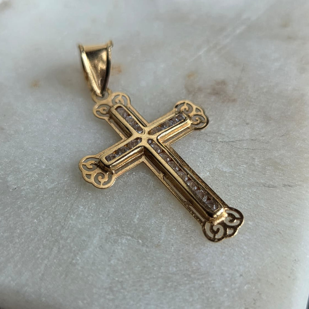 Dije Cruz Calada de Filigrana en Oro 18K