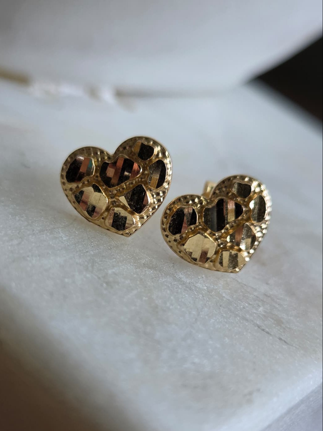 Aretes de oro 18K Corazón Diamantado