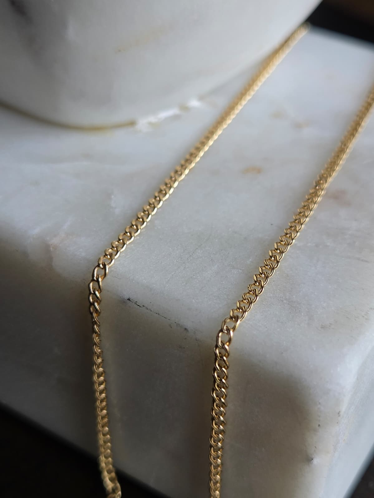 Cadena Curb (Barbada) de Oro 18K