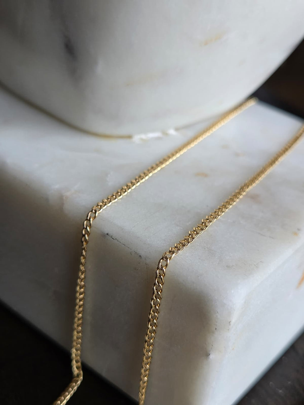 Cadena Curb (Barbada) de Oro 18K