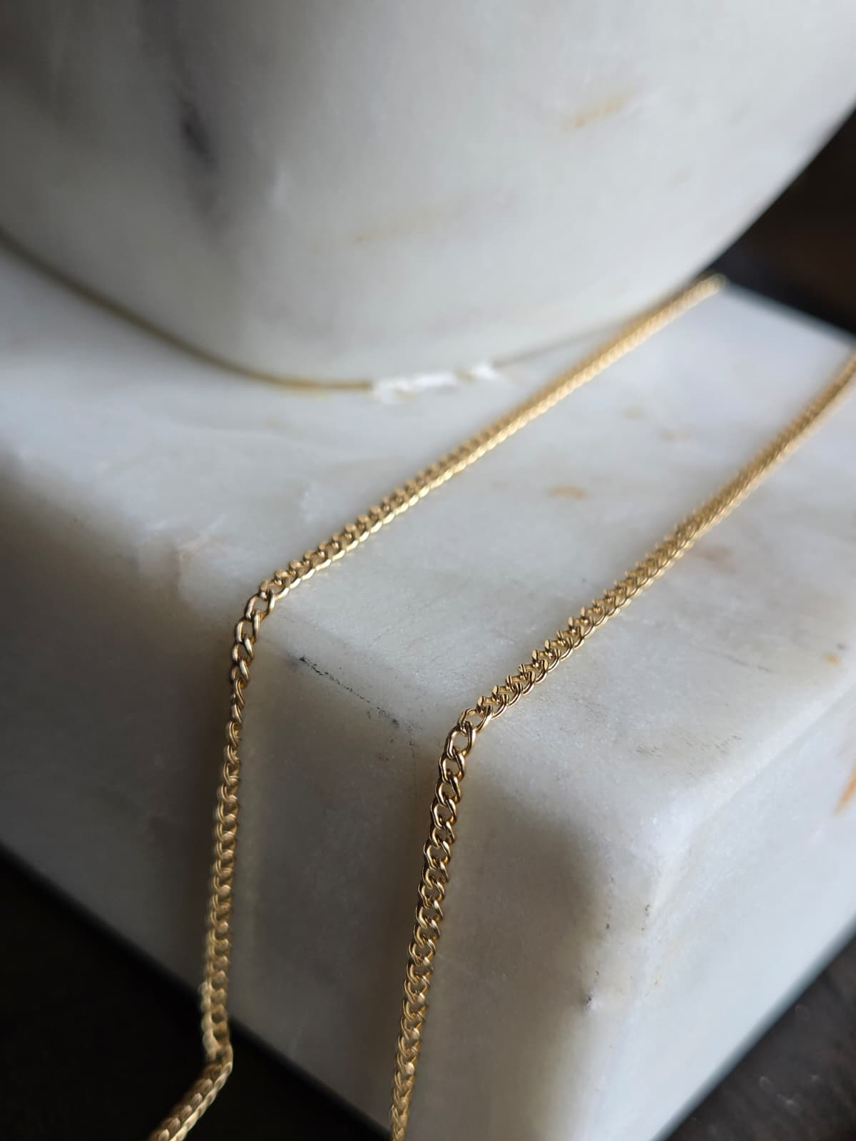 Cadena Curb (Barbada) de Oro 18K