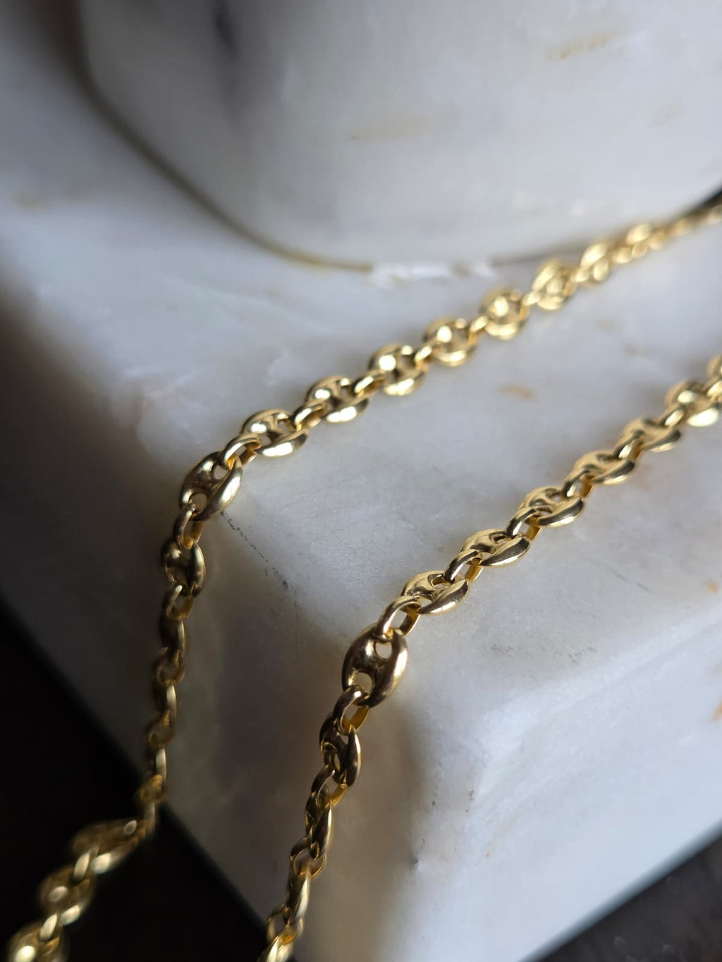 Cadena Gucci de Oro 18K
