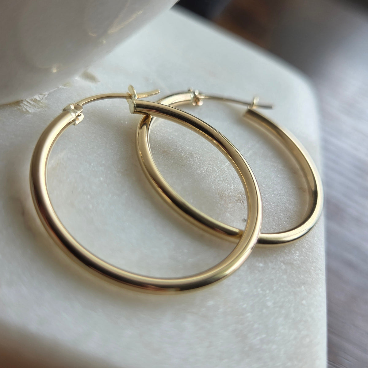 Argollas Tubulares en Oro 18K