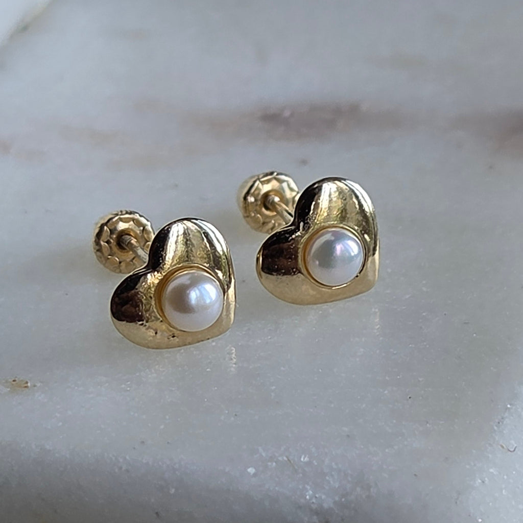 Aretes de corazon en Oro 14K