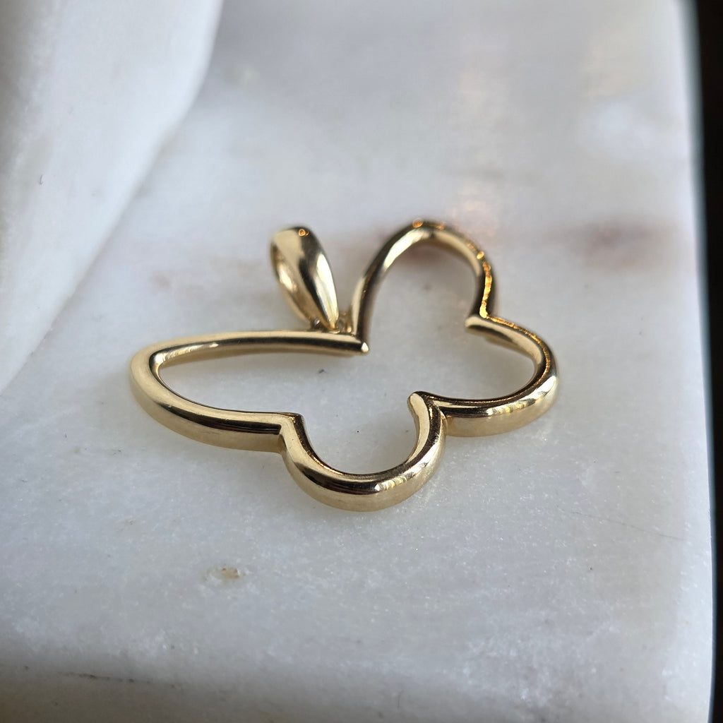 Dije de Mariposa en Oro 14K