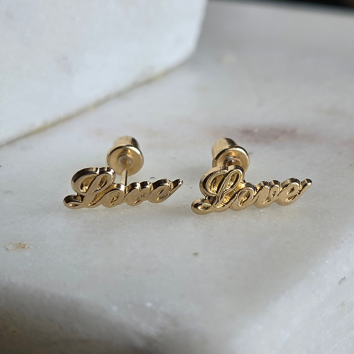 Aretes love en Oro 14K