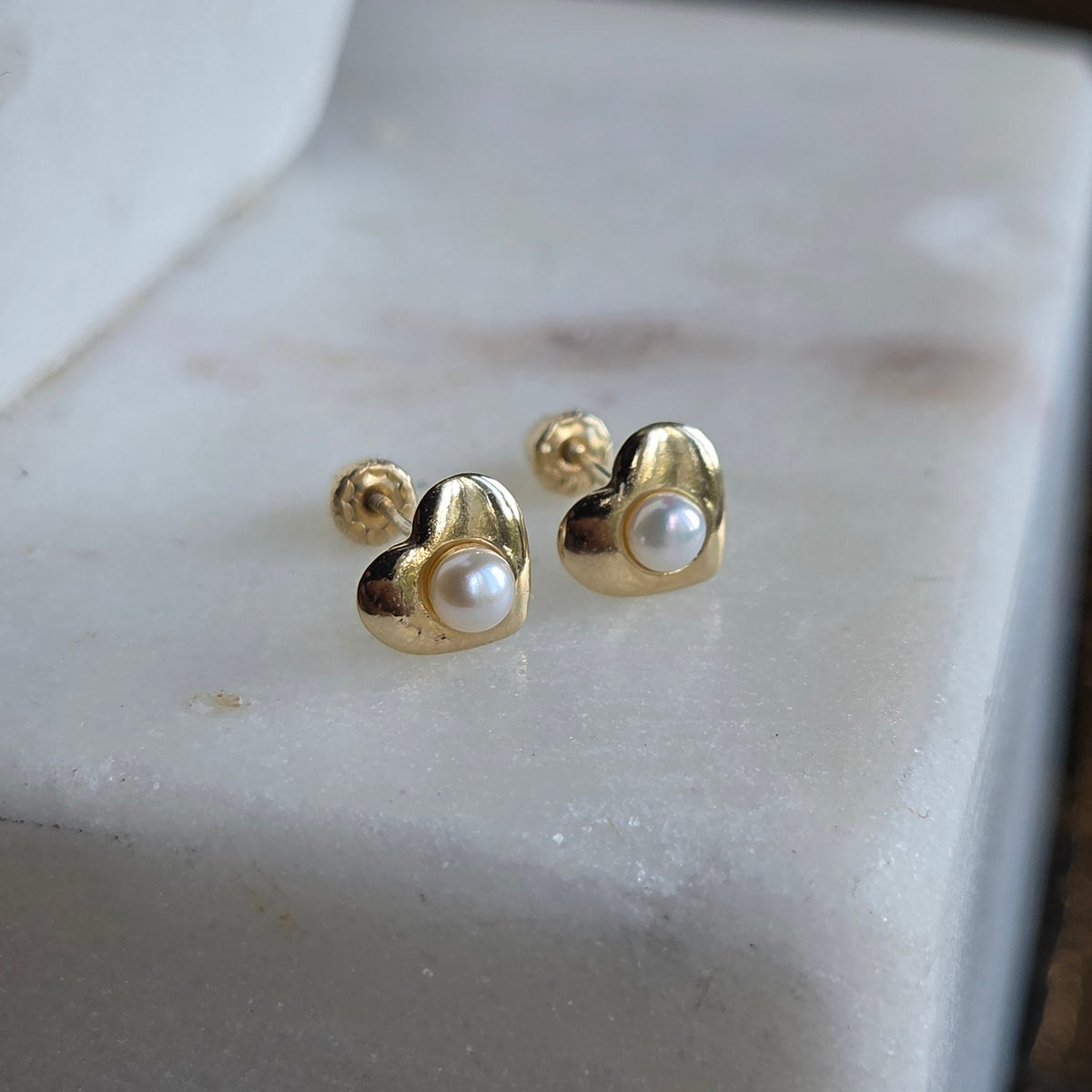 Aretes de corazon en Oro 14K