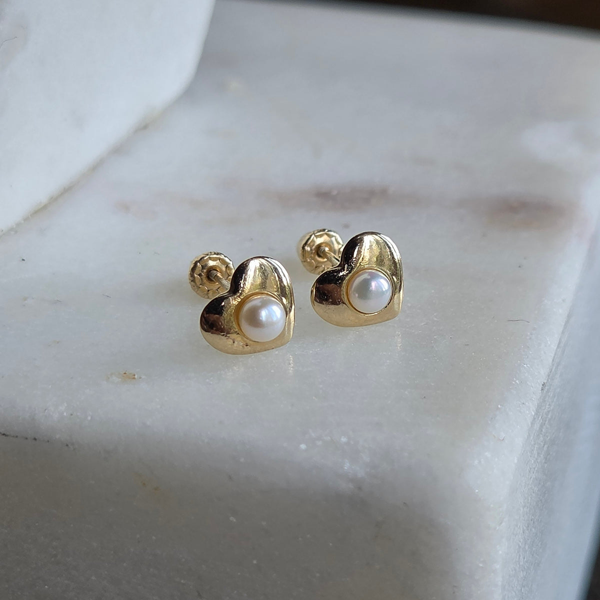 Aretes de corazon en Oro 14K